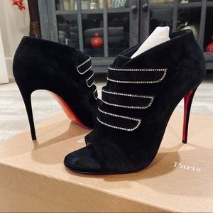 Worn twice Christian Louboutin Triplica Suede Bootie